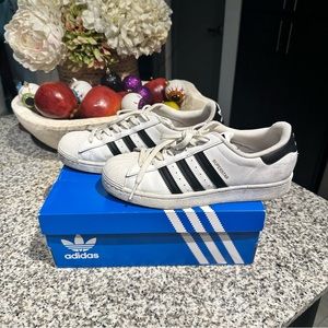 Super Star Adidas Womans Sneaker